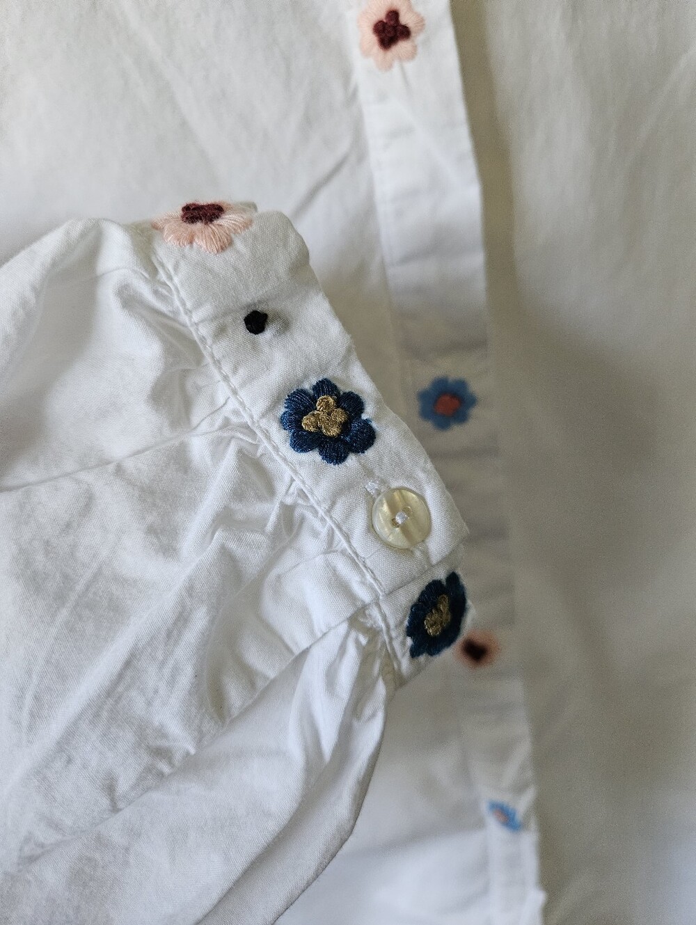 French Connection Embroidered Ruffle Blouse - Size XS - Picture 9 of 11